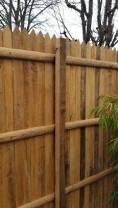 Clôture avec poteau invisible