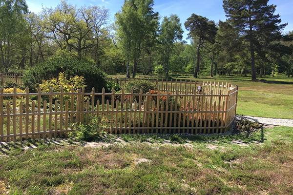 Palissade ajourée en châtaignier pour jardin