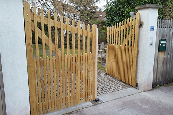 Portails et portillons en bois de châtaignier